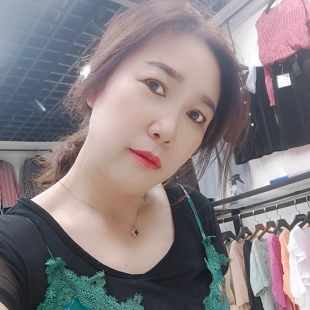 布衣扬服装店