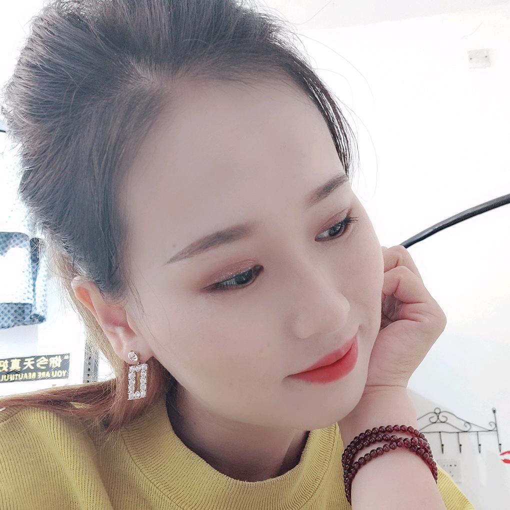 @莉莉