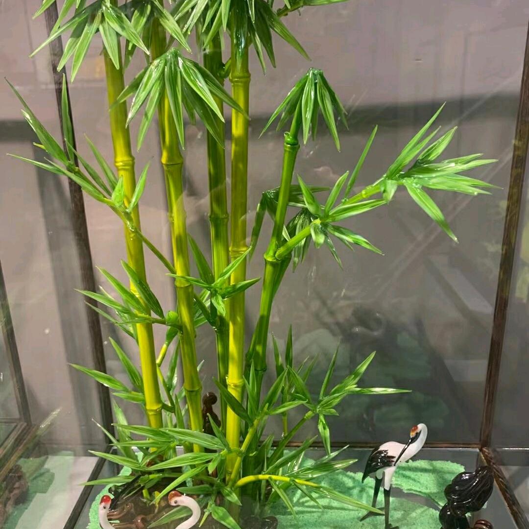 万屿欣