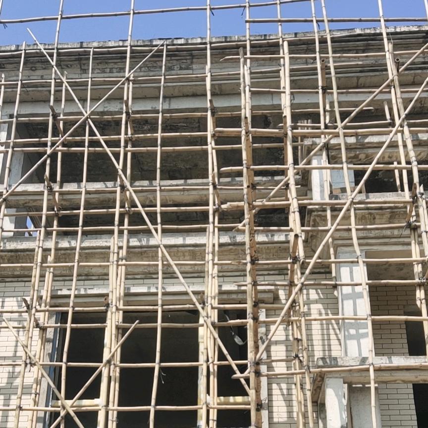 《承接内外墙装修》罗