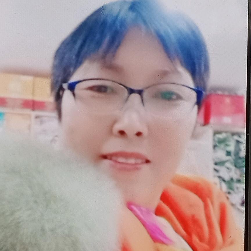 吴三姐爱唱歌。