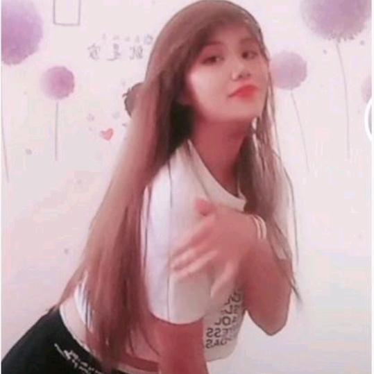 安琪❤爱跳舞（穿搭在櫉窗）