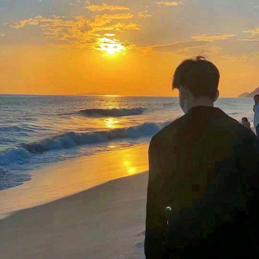 热心市民小李。