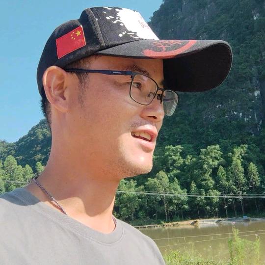 表哥爱钓鱼