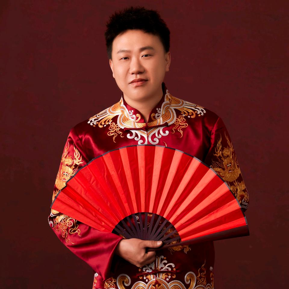 小眼巴查的.