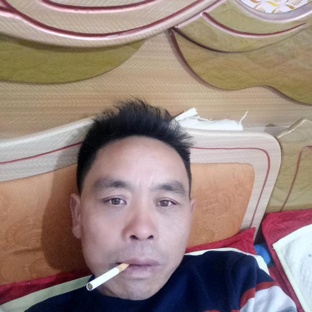 张云华爱听山歌