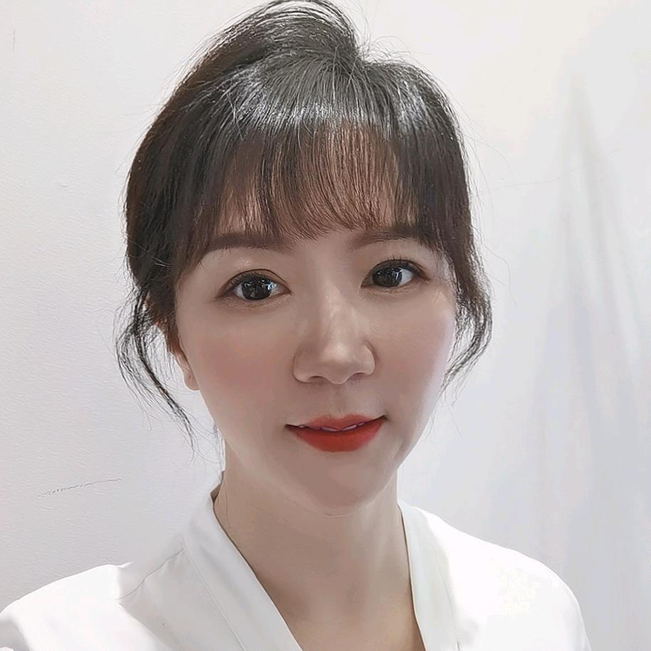 武汉市小芈美妆店大玲