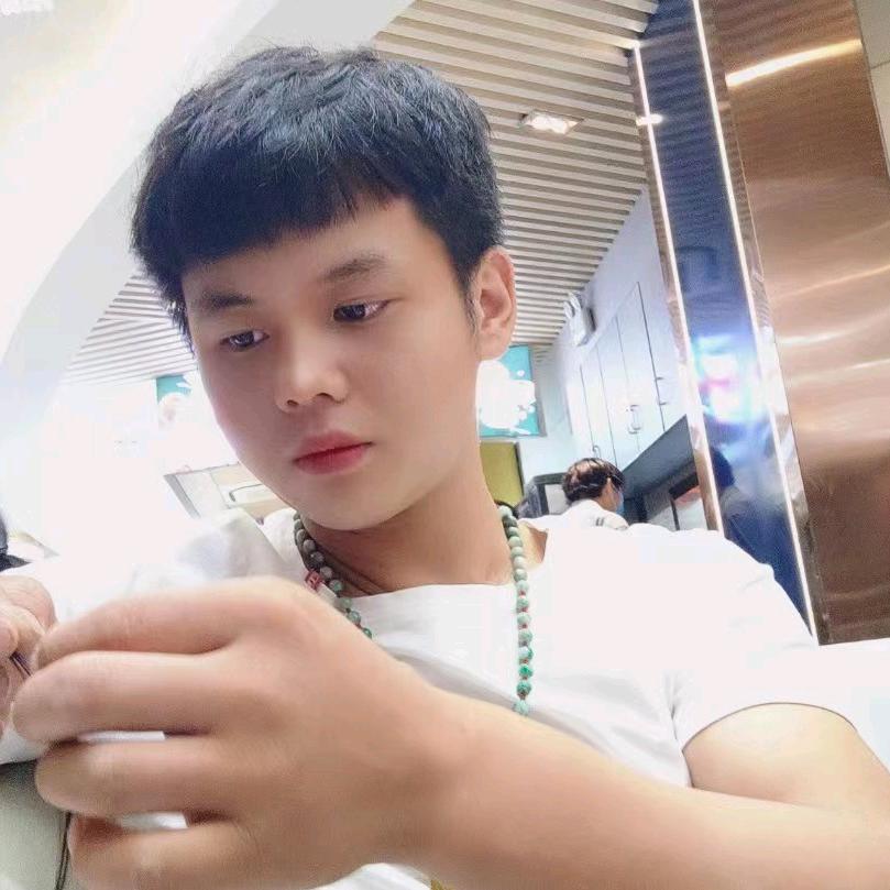 勇腾汽修厂维修技师李辉