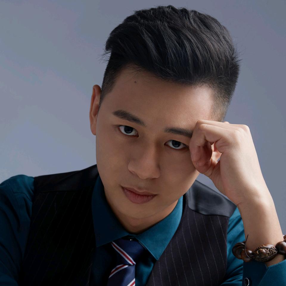 是个弟弟（游泳教练版）