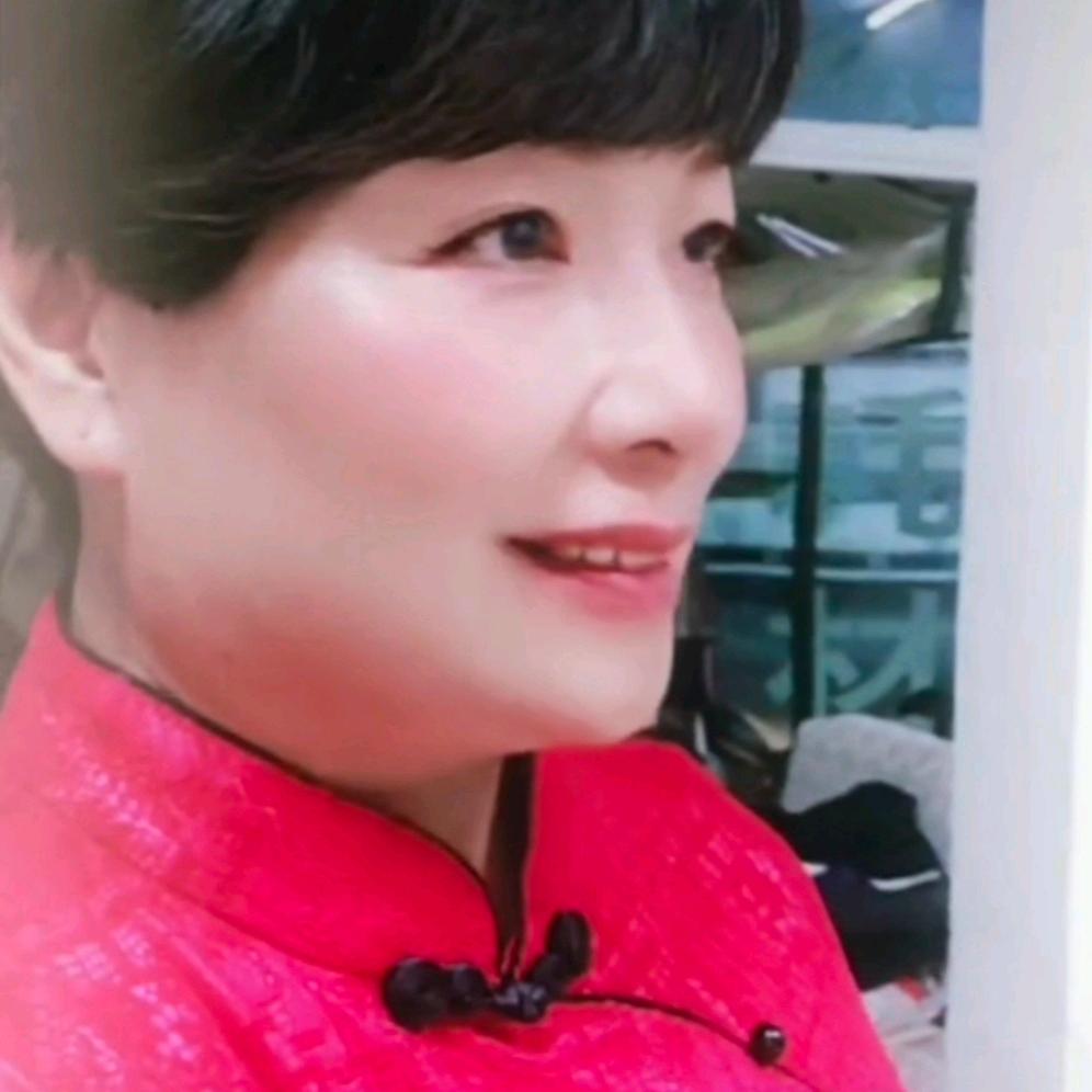 肉肉奶_金平