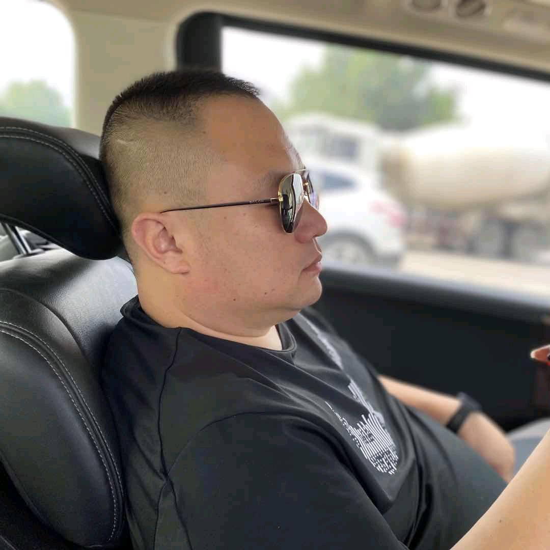 蒙古大营官方号胖哥烤全羊