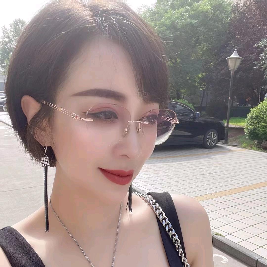 温丽君