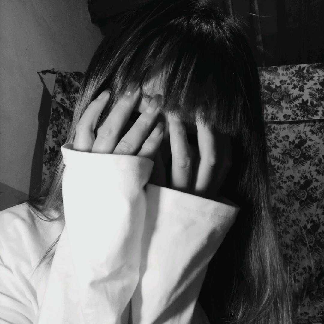 A. 💭