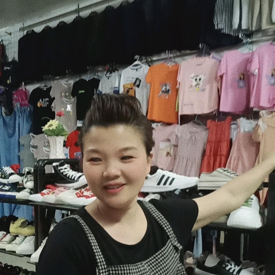 朱集晓燕服装店