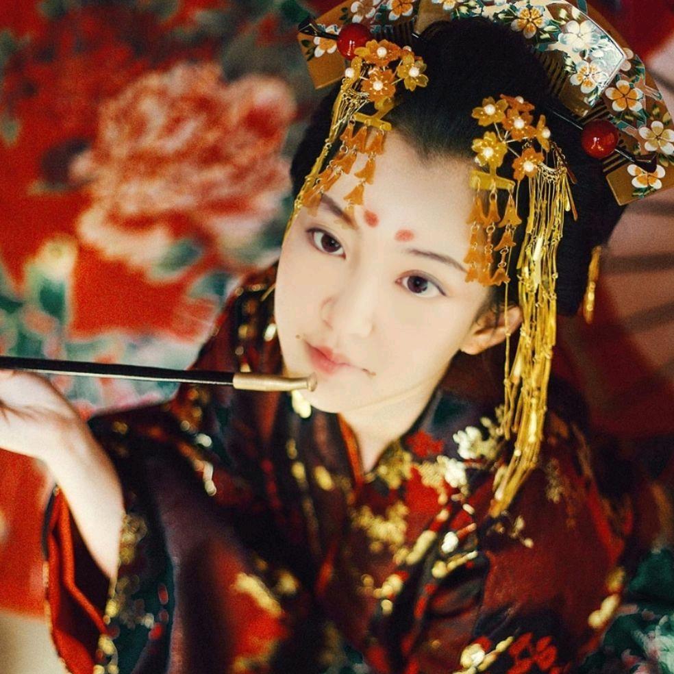 人面桃花色逢面徒奈何头像
