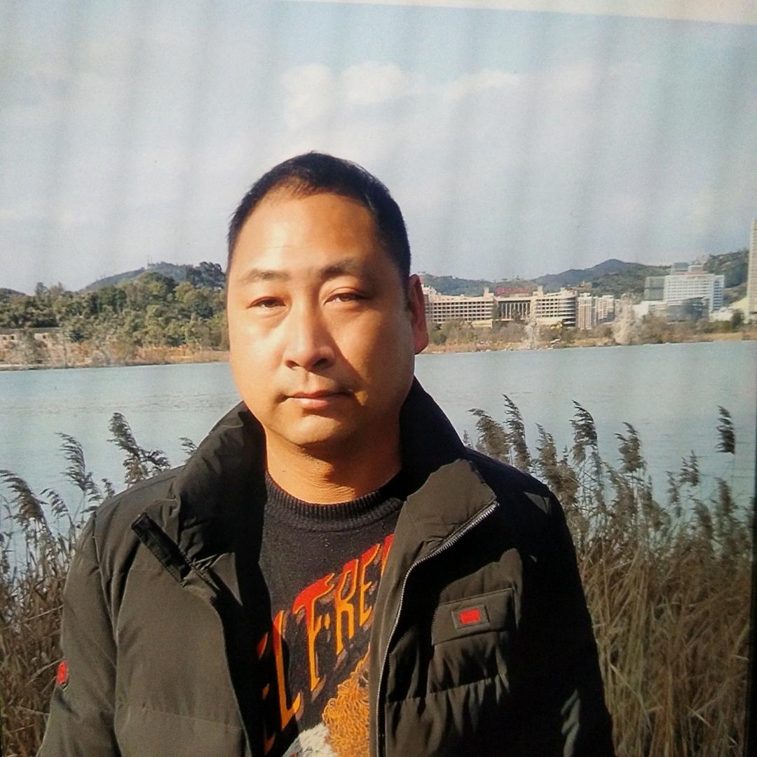钻孔小哥