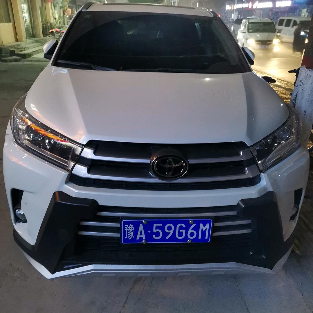 自由市场！时尚男孩。