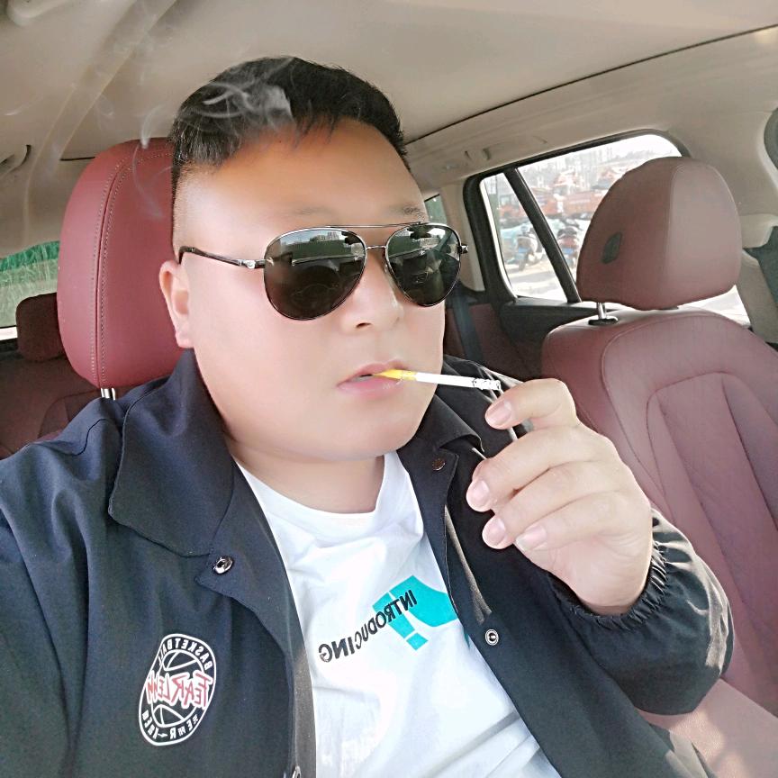 南京糖旭建设有限公司黄磊