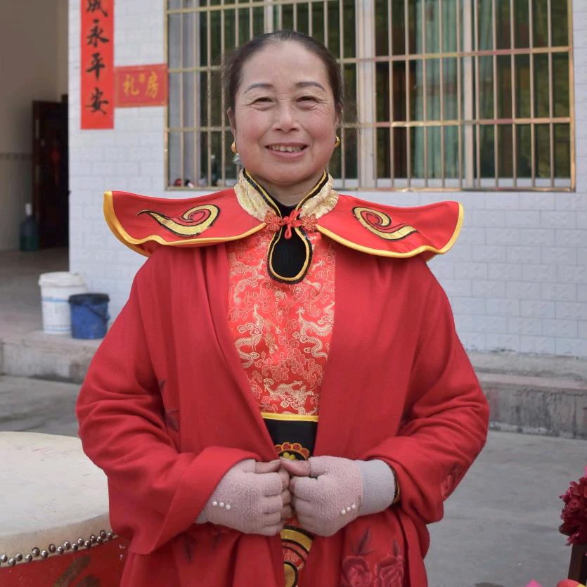 快乐邓奶奶