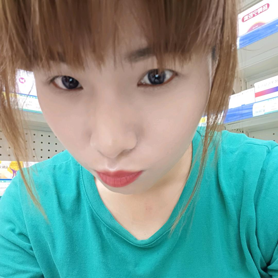 卷毛黑妞