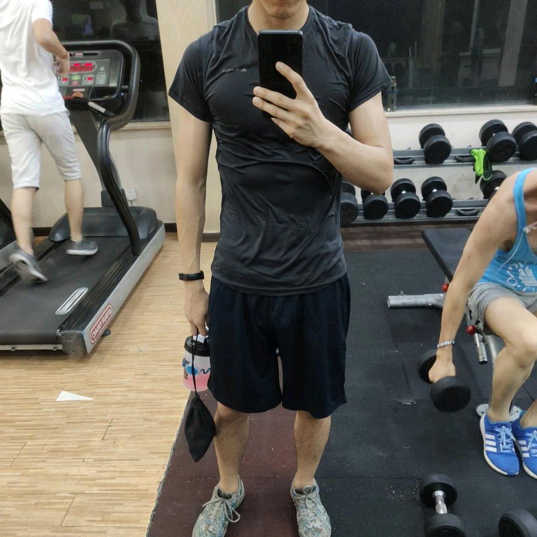KK灬