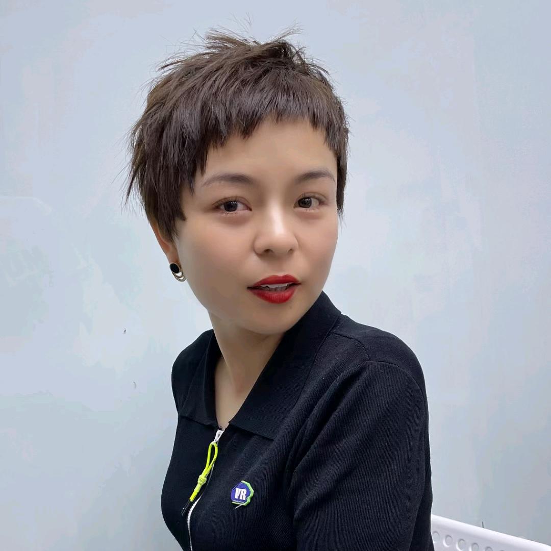 南江发型师Miss崔美格造型《周一休息》