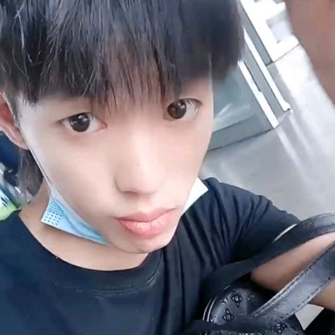 欣然一笑倾城