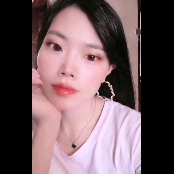 姣姣（