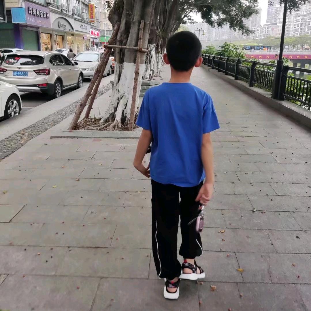 黄小孩