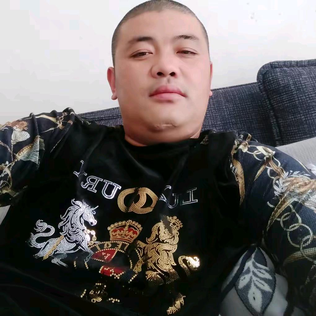 吴小明骑上乌龟🐢追奔驰