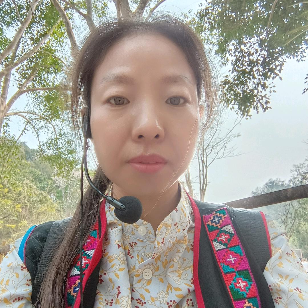 带刺的黑玫瑰🌹🍷