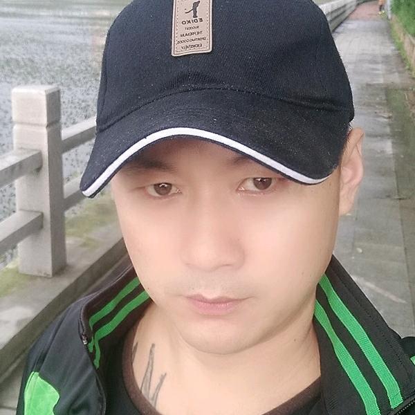 大  海