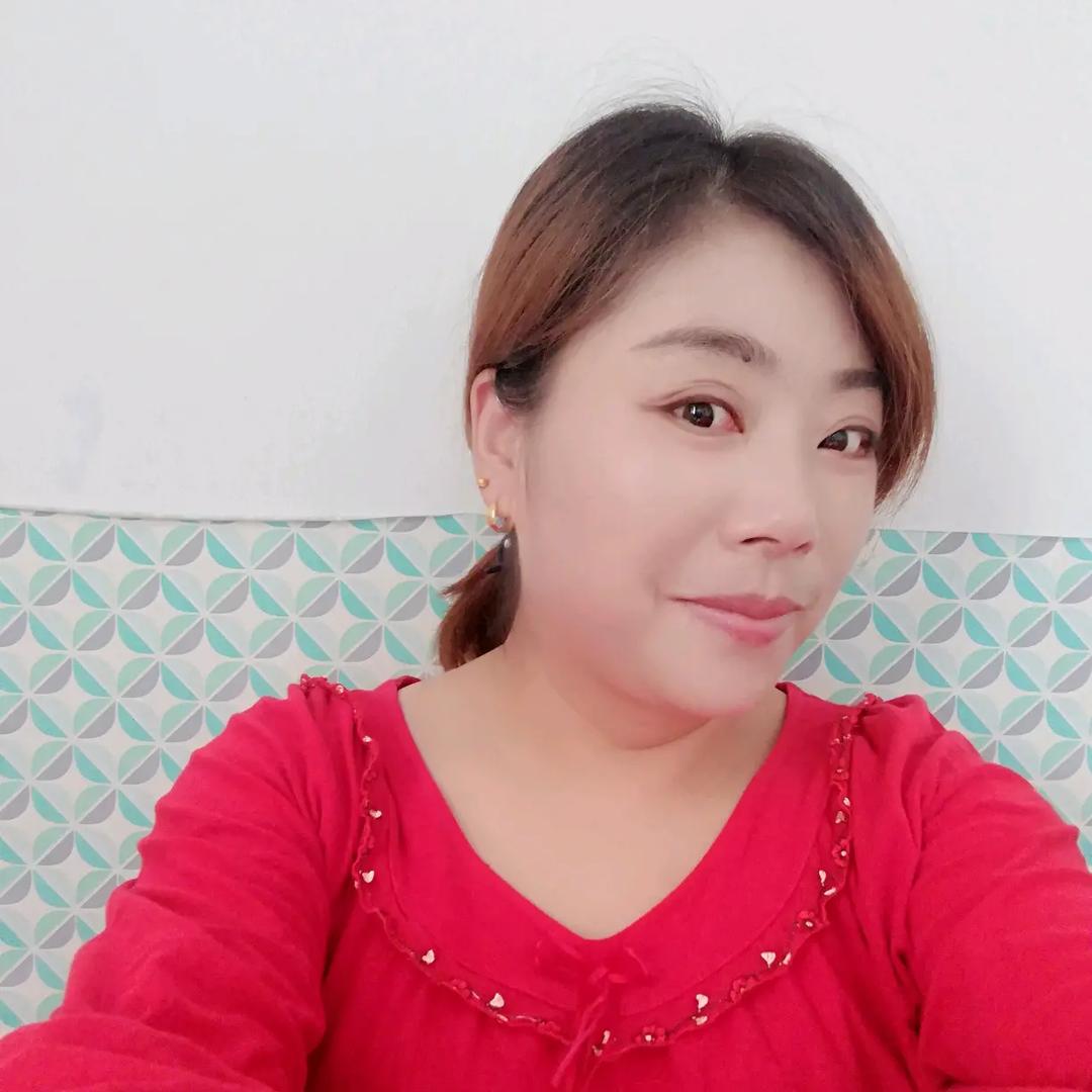 英子