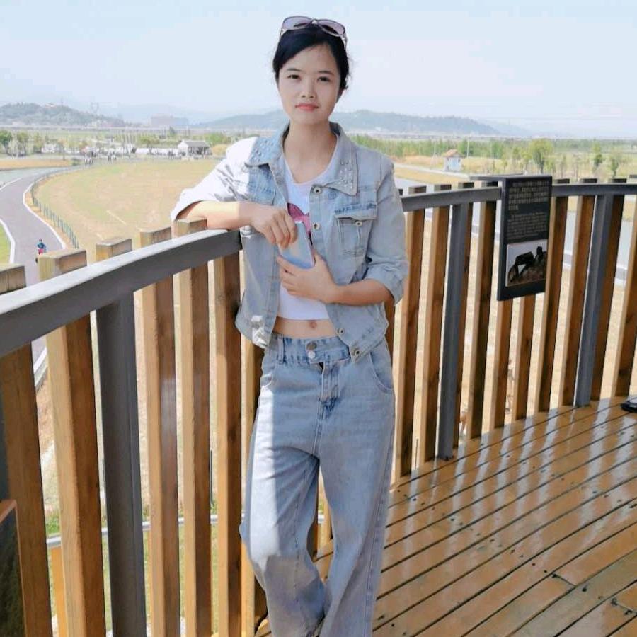 邹彩霞