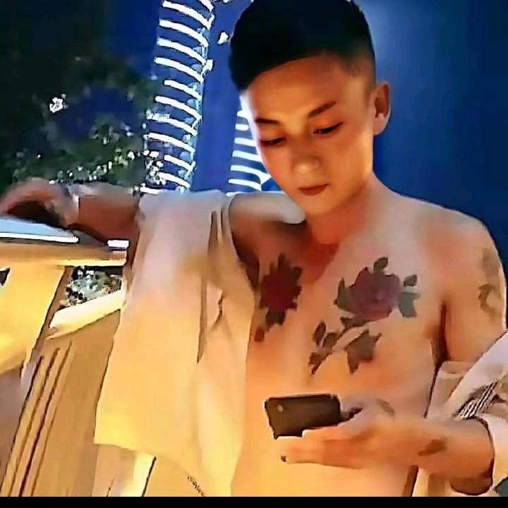 小龚鄂L69158