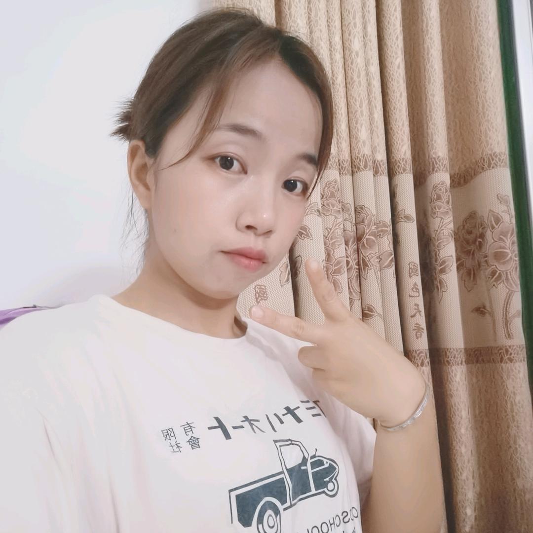 小艳柠檬鸡爪特色凉拌菜