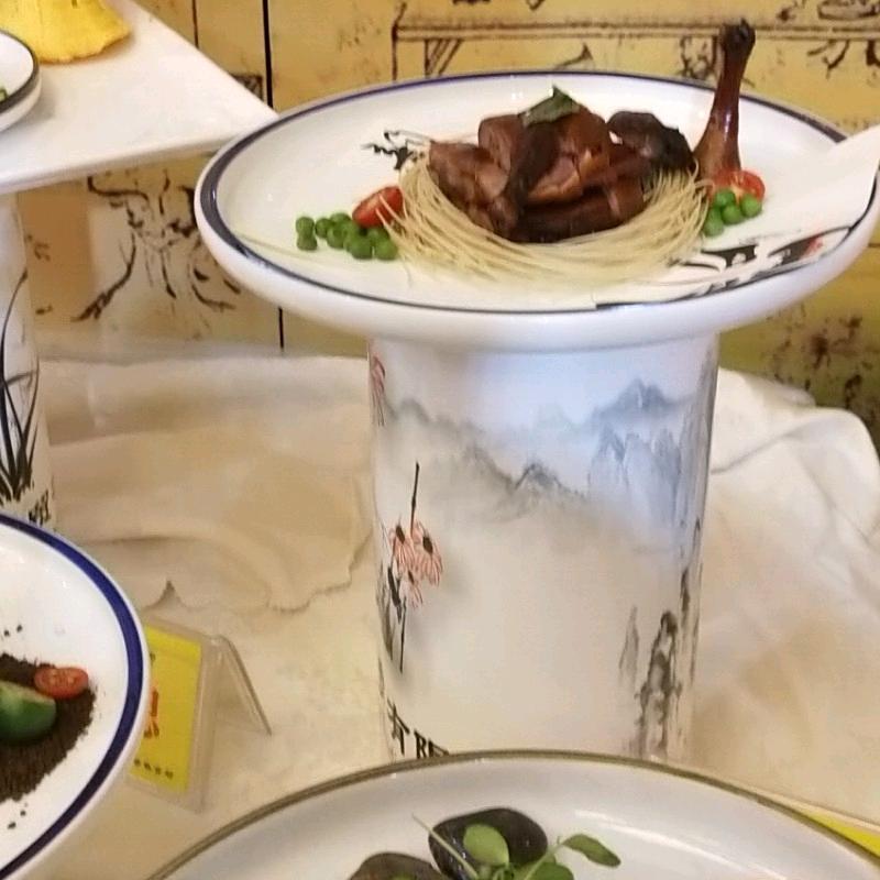 两只狗生活舞台