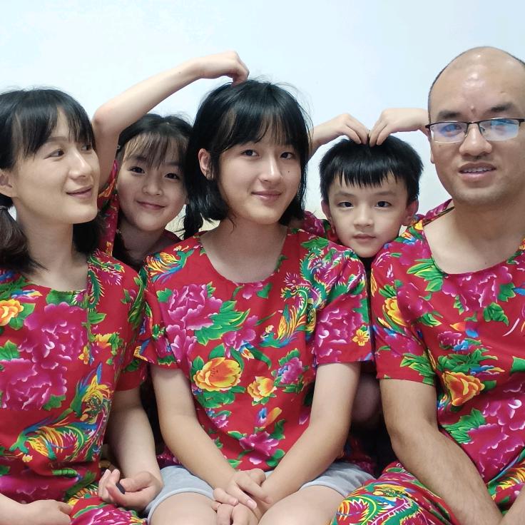 小琪琪一家人