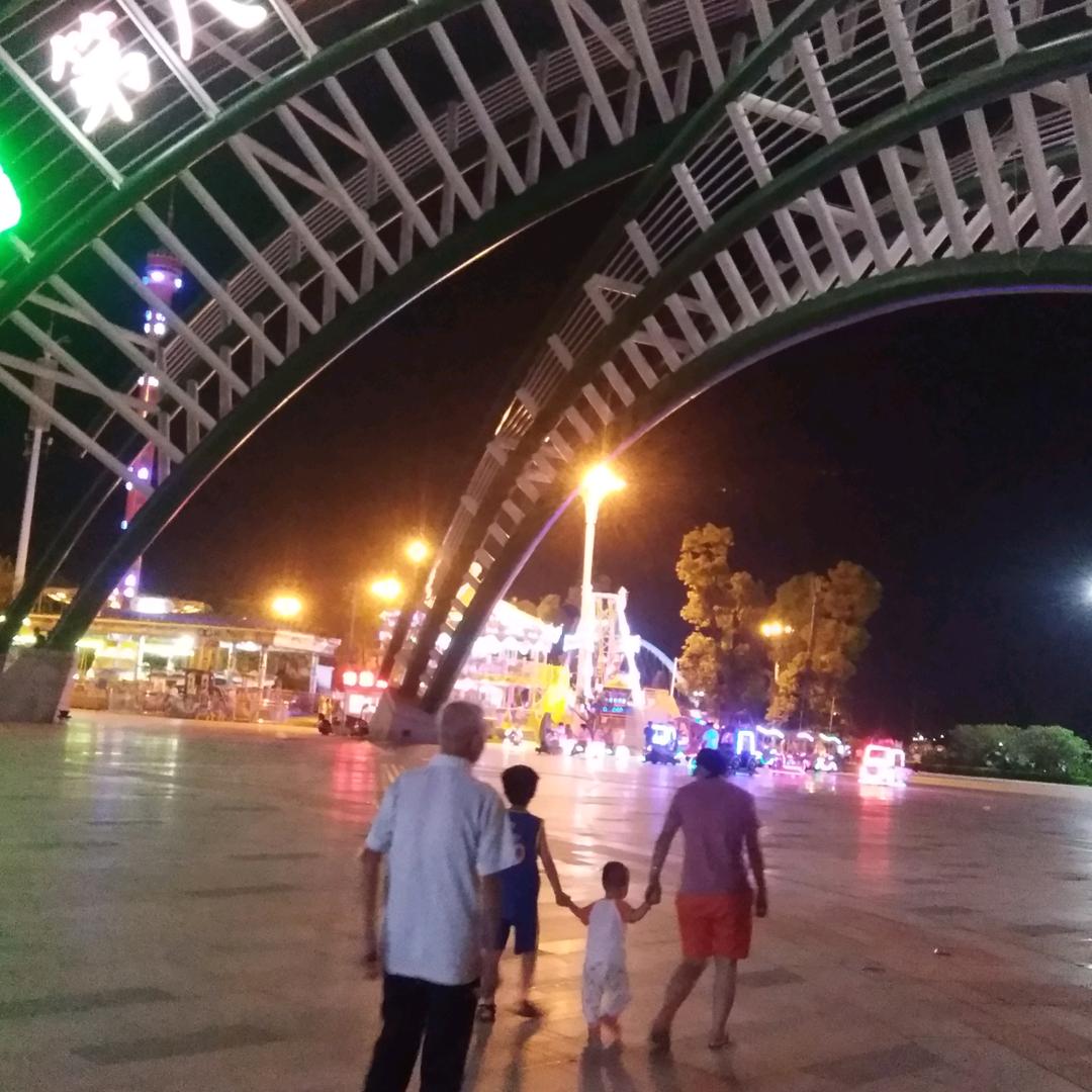 坤哥瑗妹的外语路、世界路