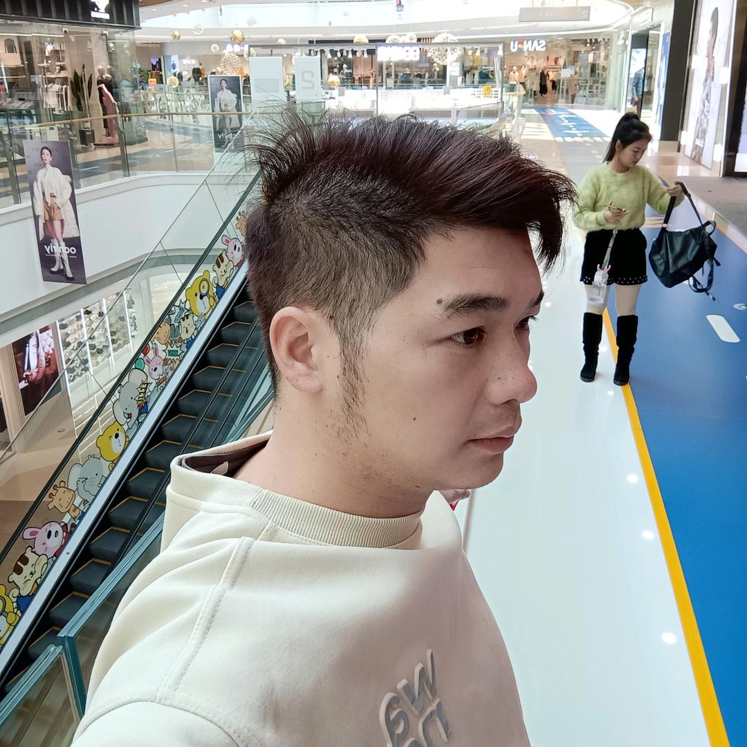 藍氏√旺仔 橱窗更新