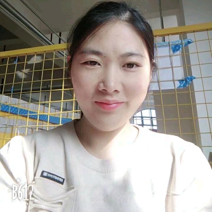 芳妍在奔跑