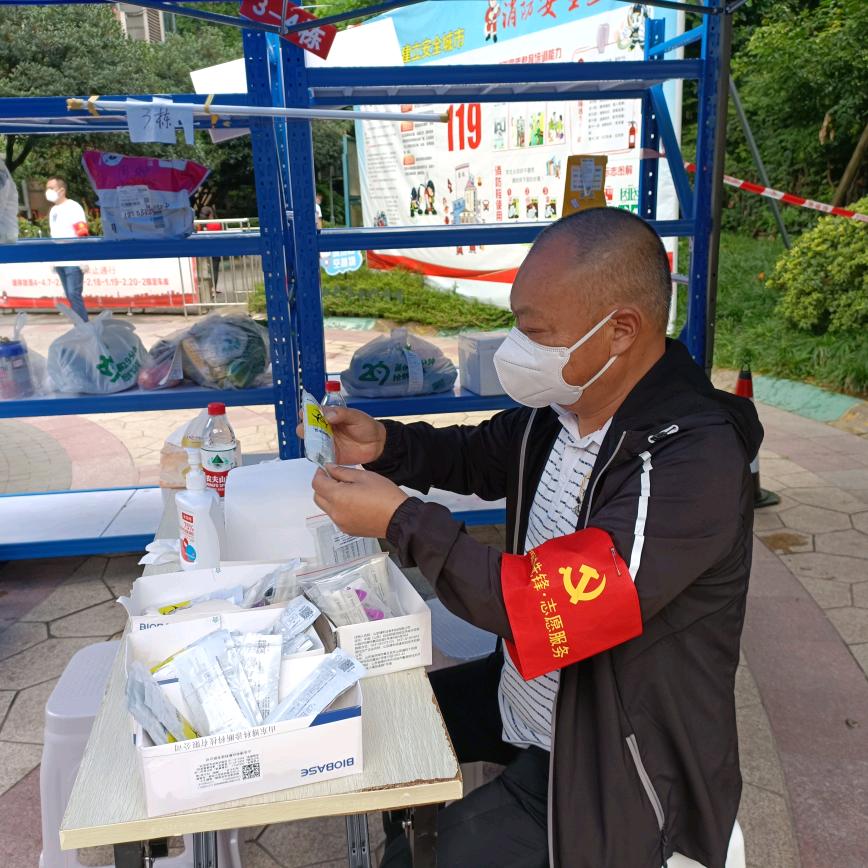 张晓彬