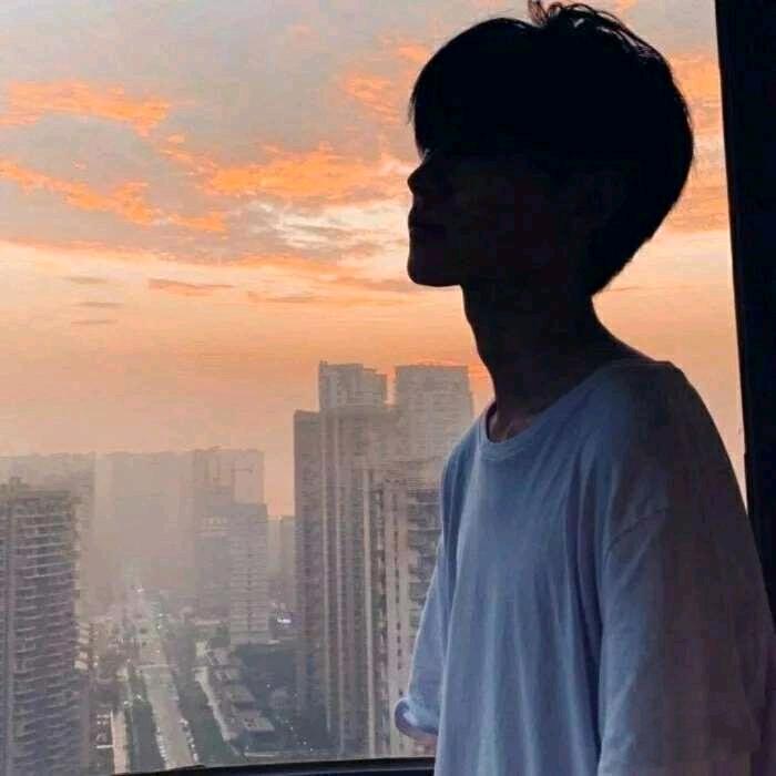 李啦啦