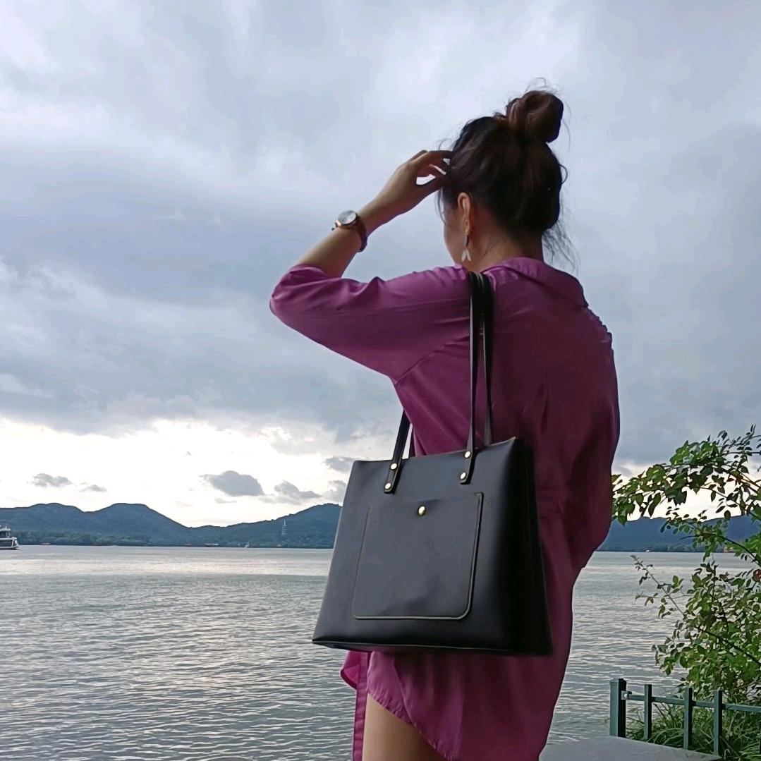 是小鱼吖