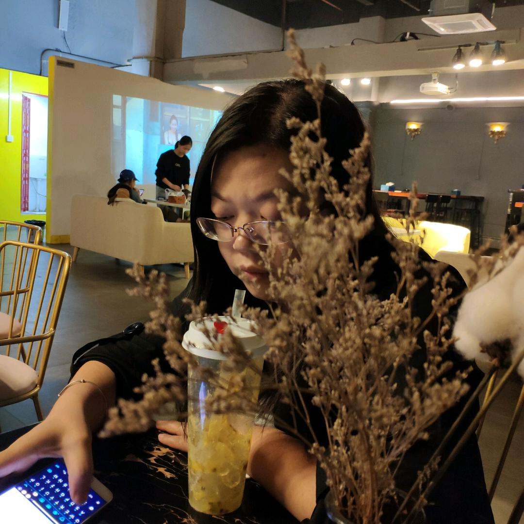 菲菲酱啊☠