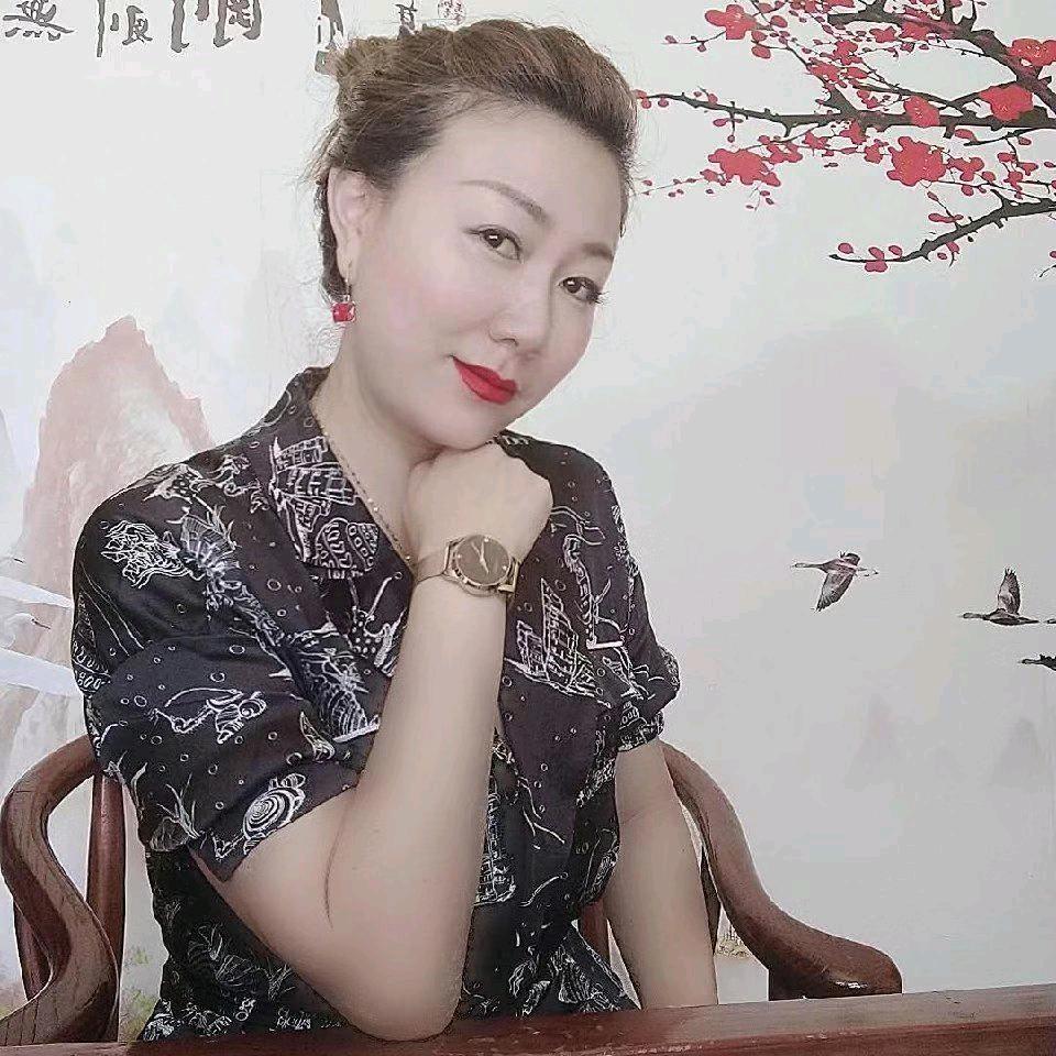 黄玫瑰（文山新凯骊门窗总代理)