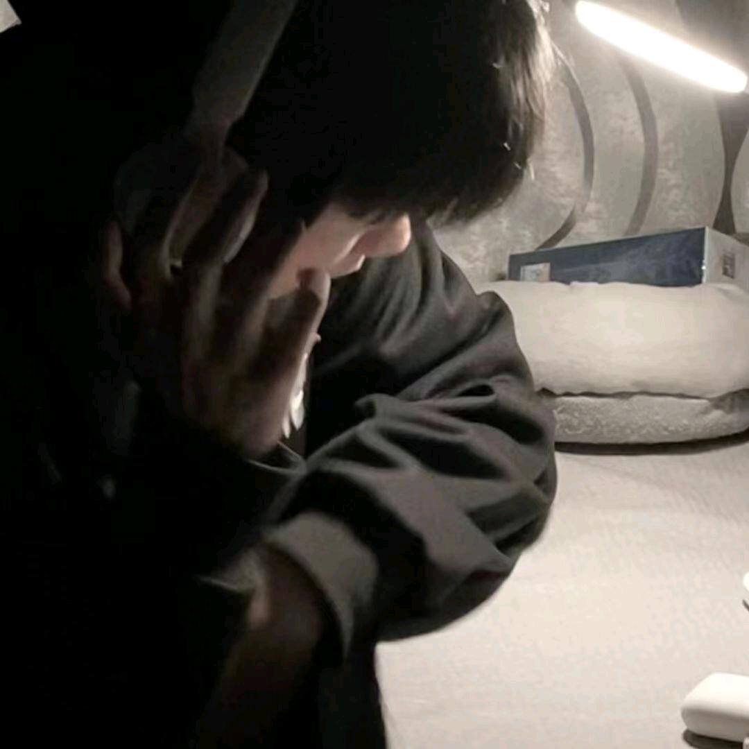 柒月
