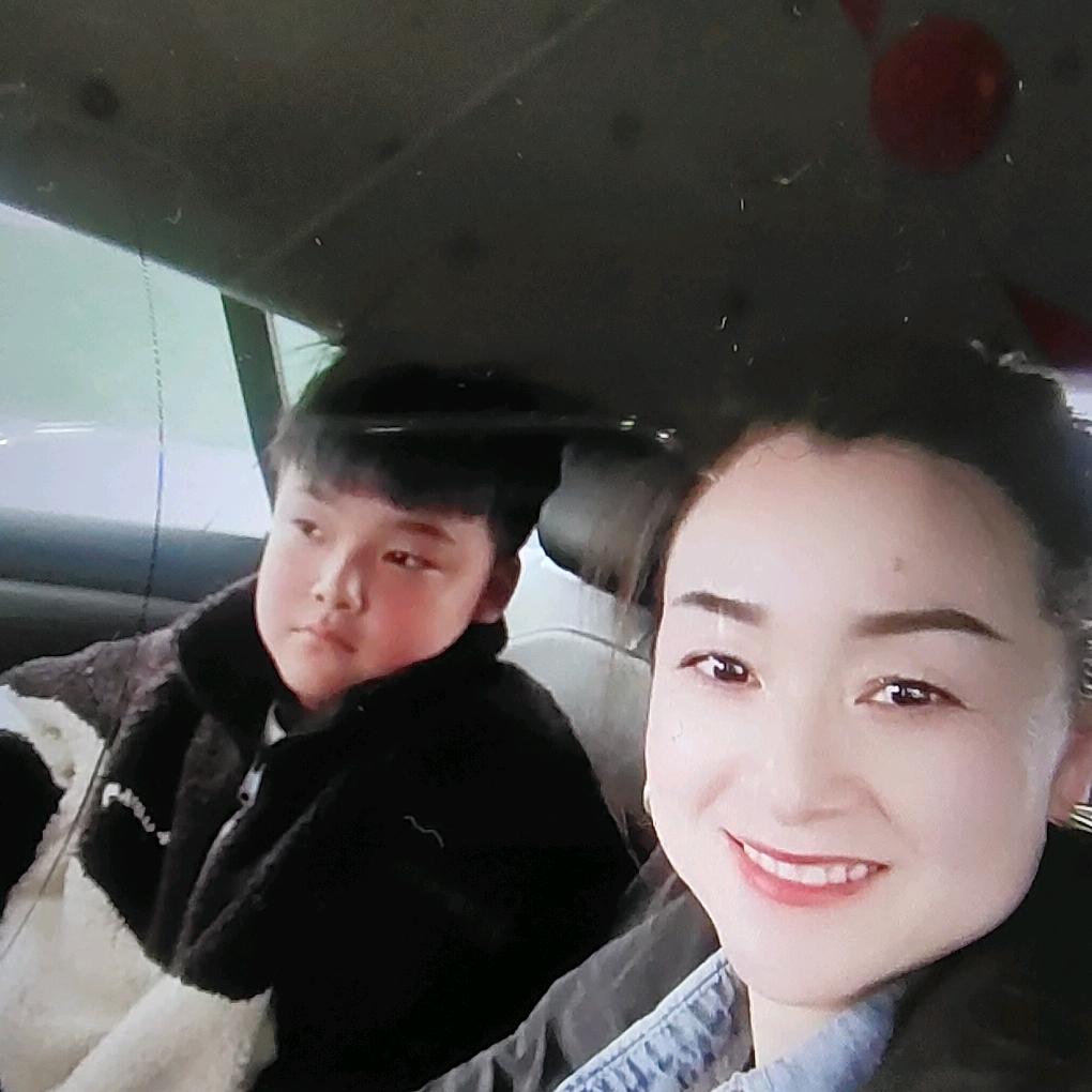 苑寨:别出心裁女装，女鞋