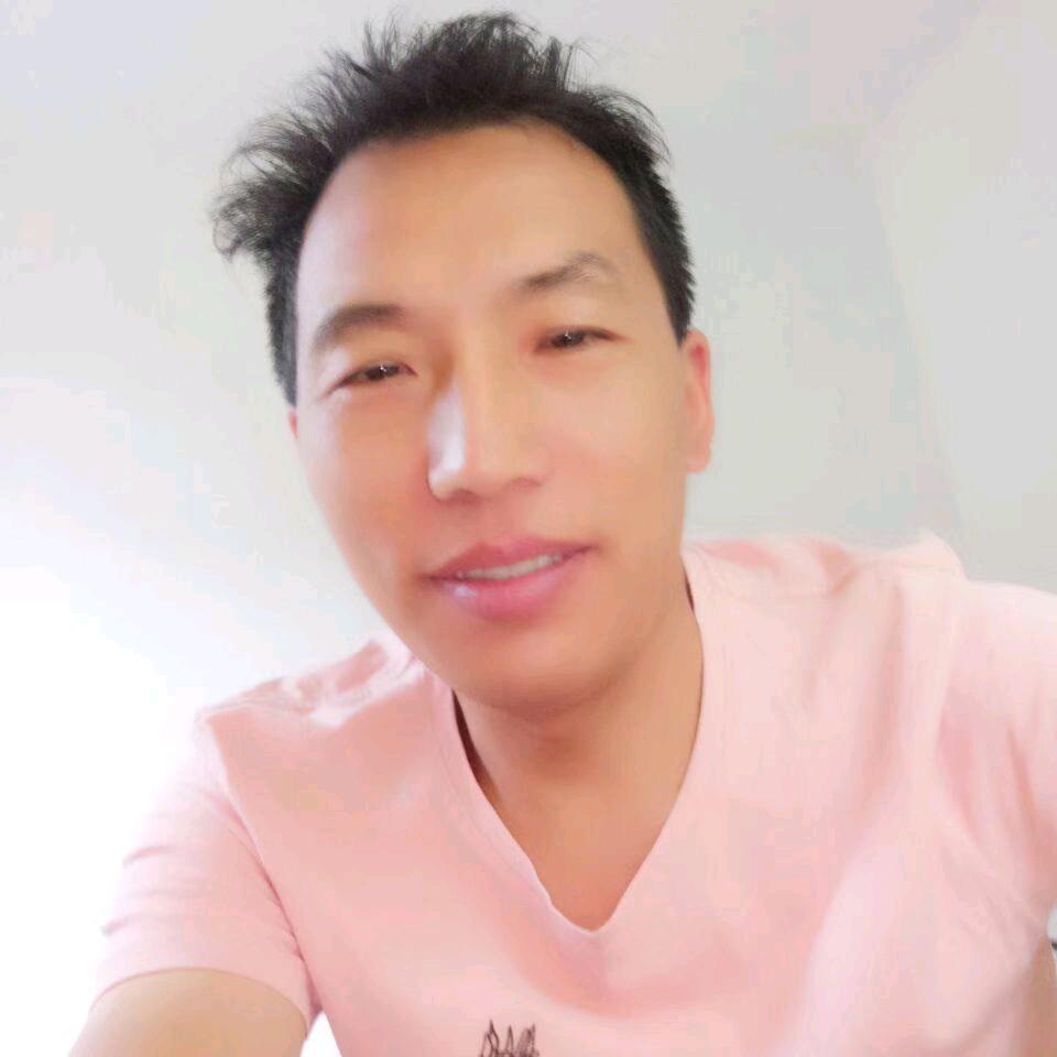 华朵依男