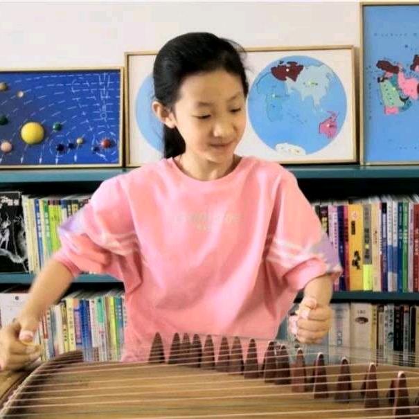 翻花舞袖